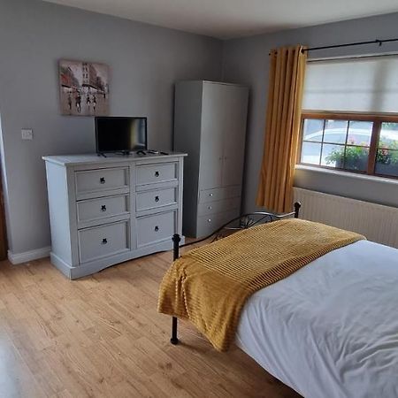 The Madden Guest House Gilford Esterno foto